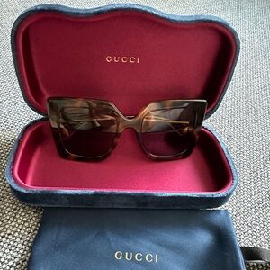 Gucci Interlocking G Logo Oversize Sunglasses